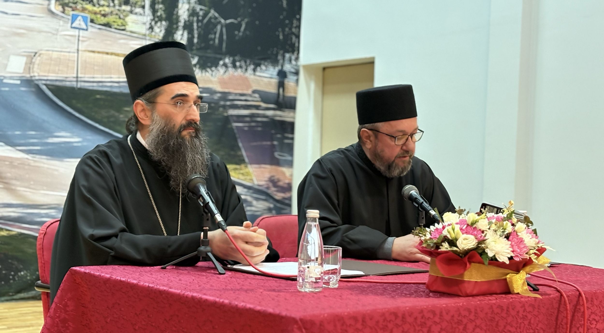 Митрополит Арсеније: Великопосна богослужења нас уводе у тајну покајања и припремају за светлост Васкрсења Христовог