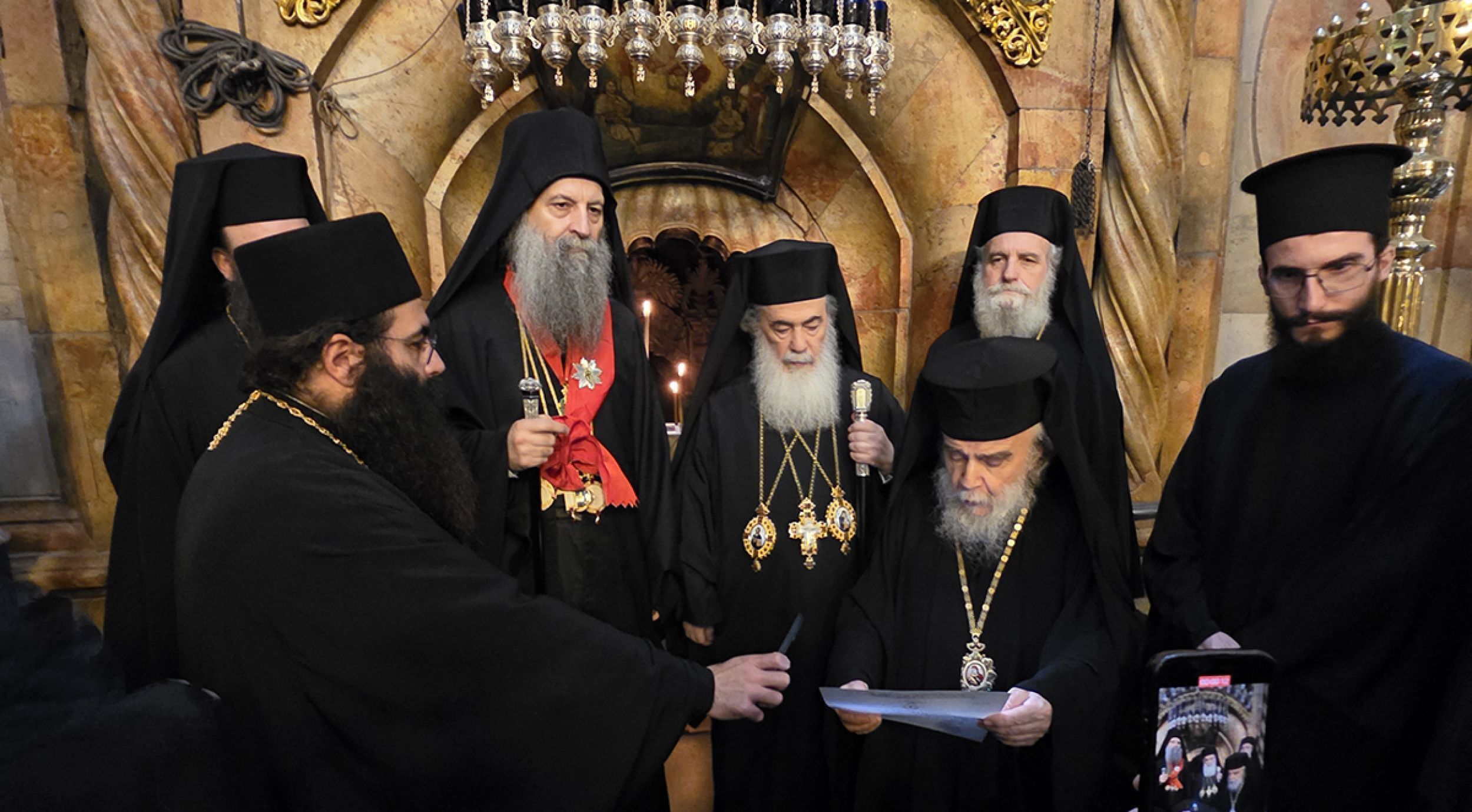 Патриарху Порфирию вручили орден Большого Креста – высшую награду Иерусалимского Патриархата 