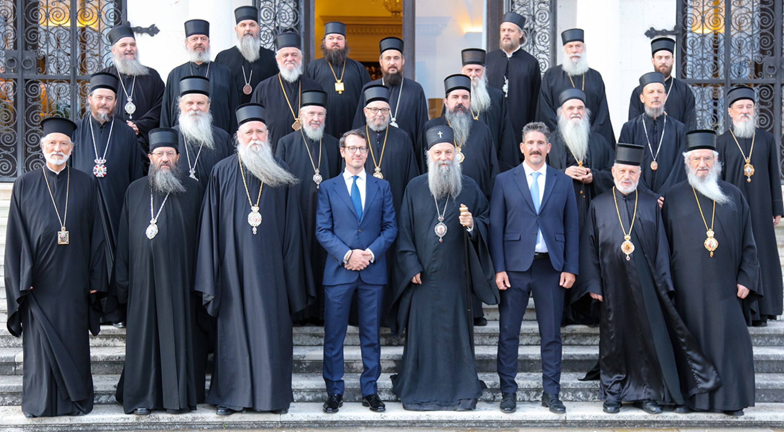 Патриарх и архиереи в гостях у Королевской семьи Карагеоргиевич