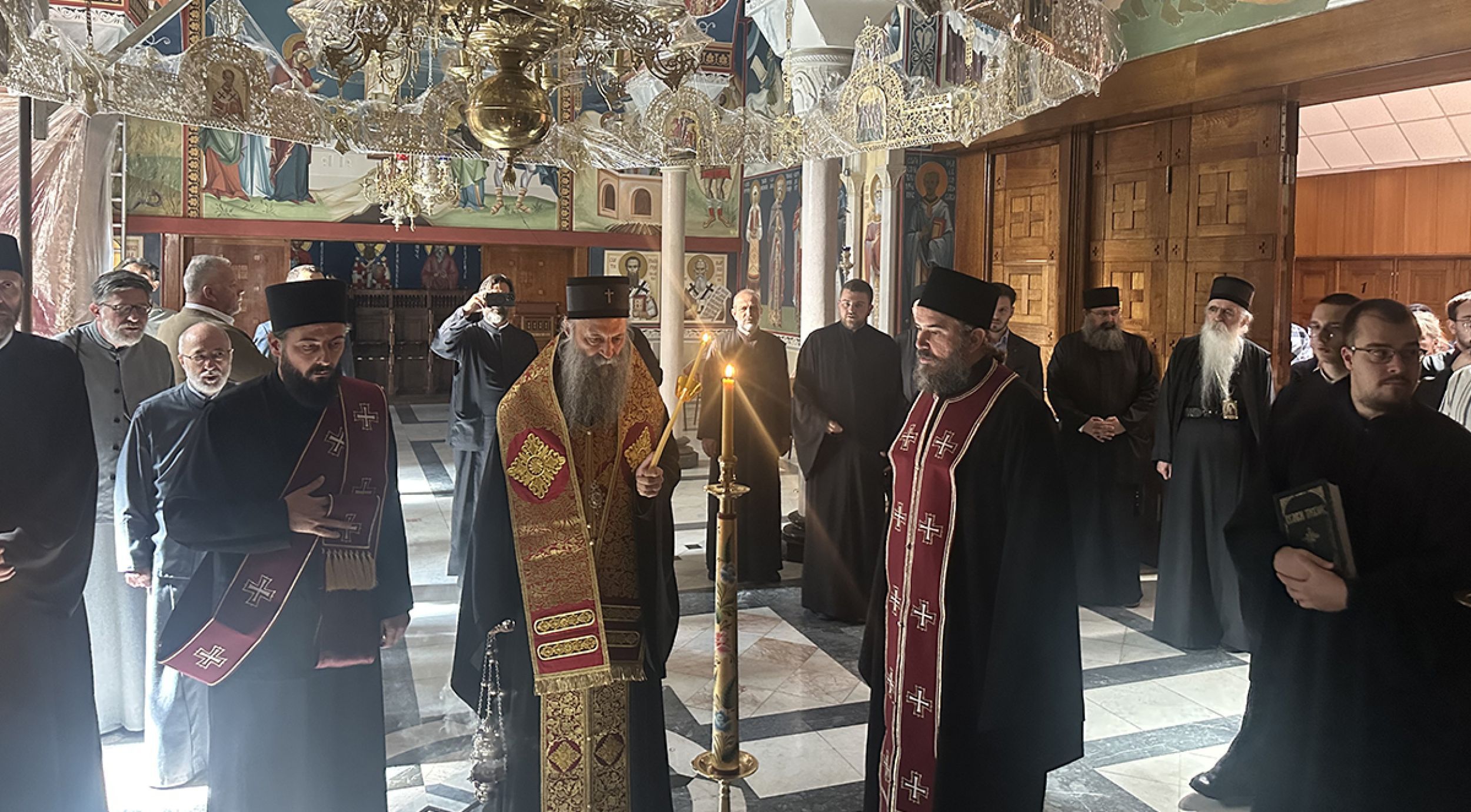 Патриарх Порфирий отслужил панихиду по блаженнопочившему архимандриту Василию (Гондикакису)