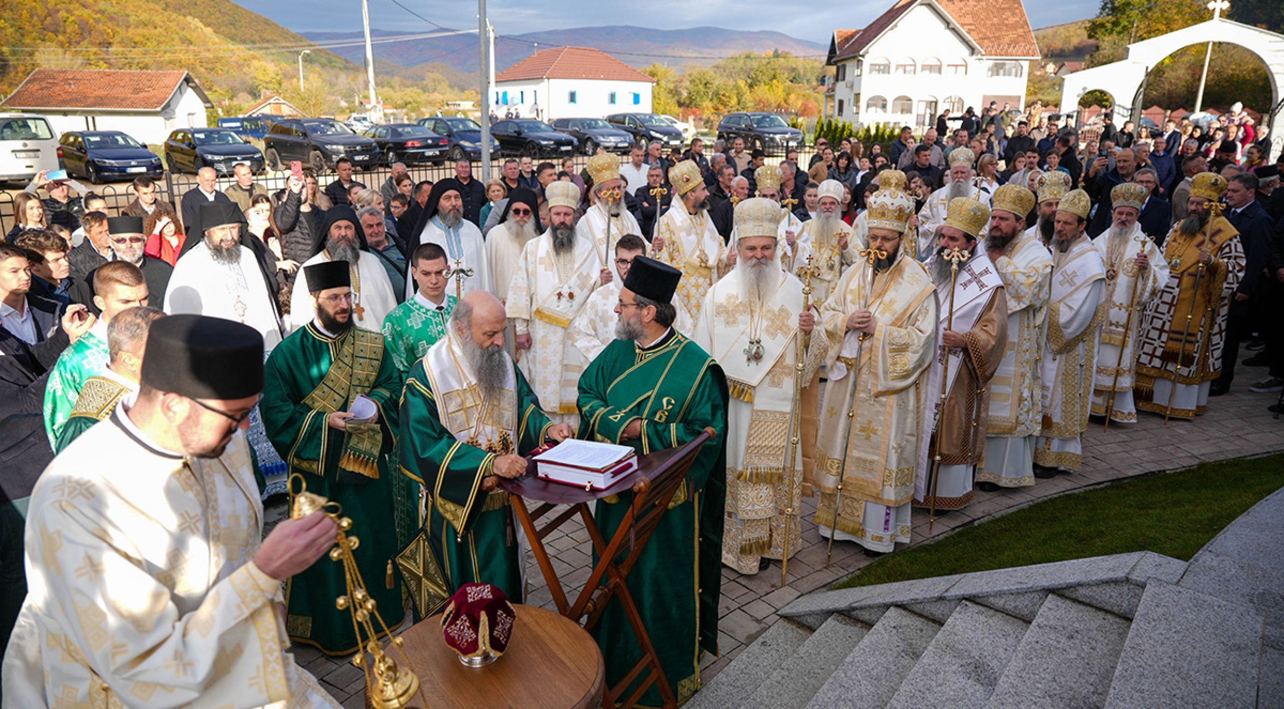 Патриарх Порфирий освятил храм Святого Саввы в Дежеве