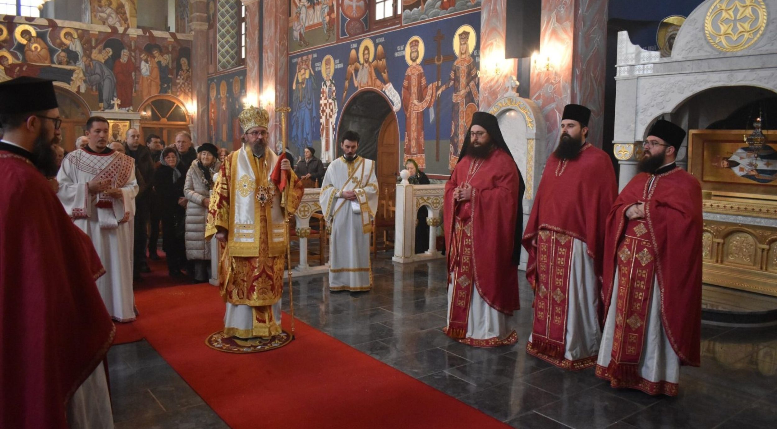 Слава Саборног храма и рукоположење у Карловцу