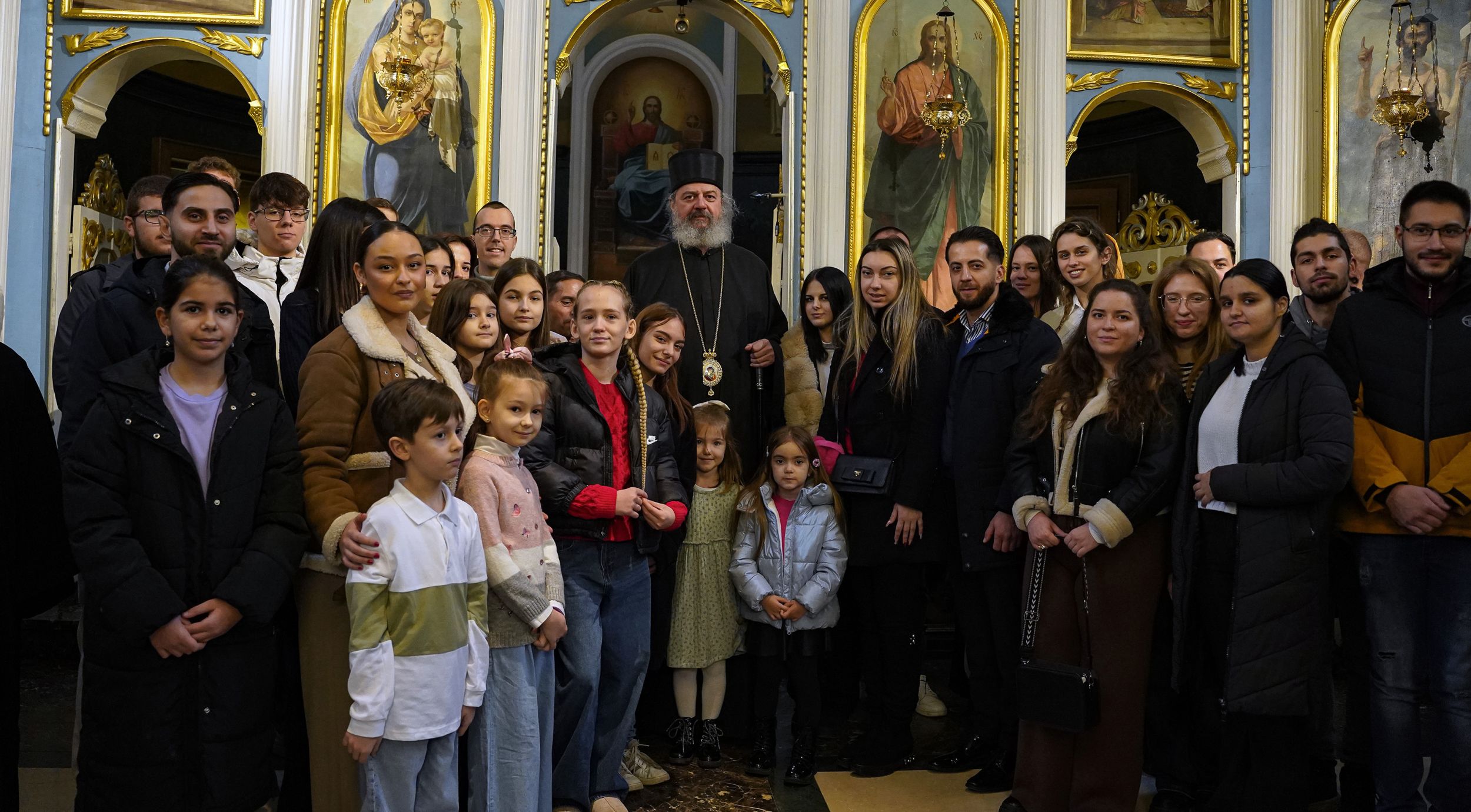 Епископ Исихије: Позвани смо да благодаримо Богу и ближњима