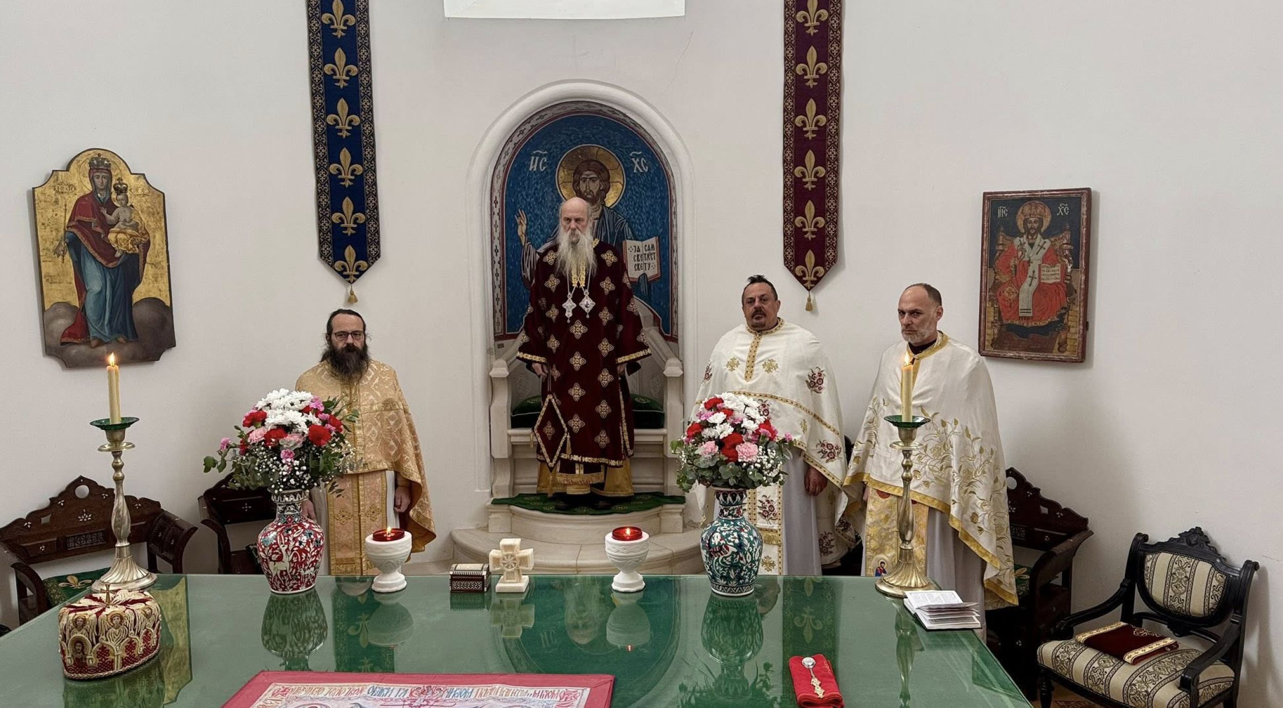 Фотогалерија: Рождество Христово у Саборном храму Свете Тројице у Пакрацу