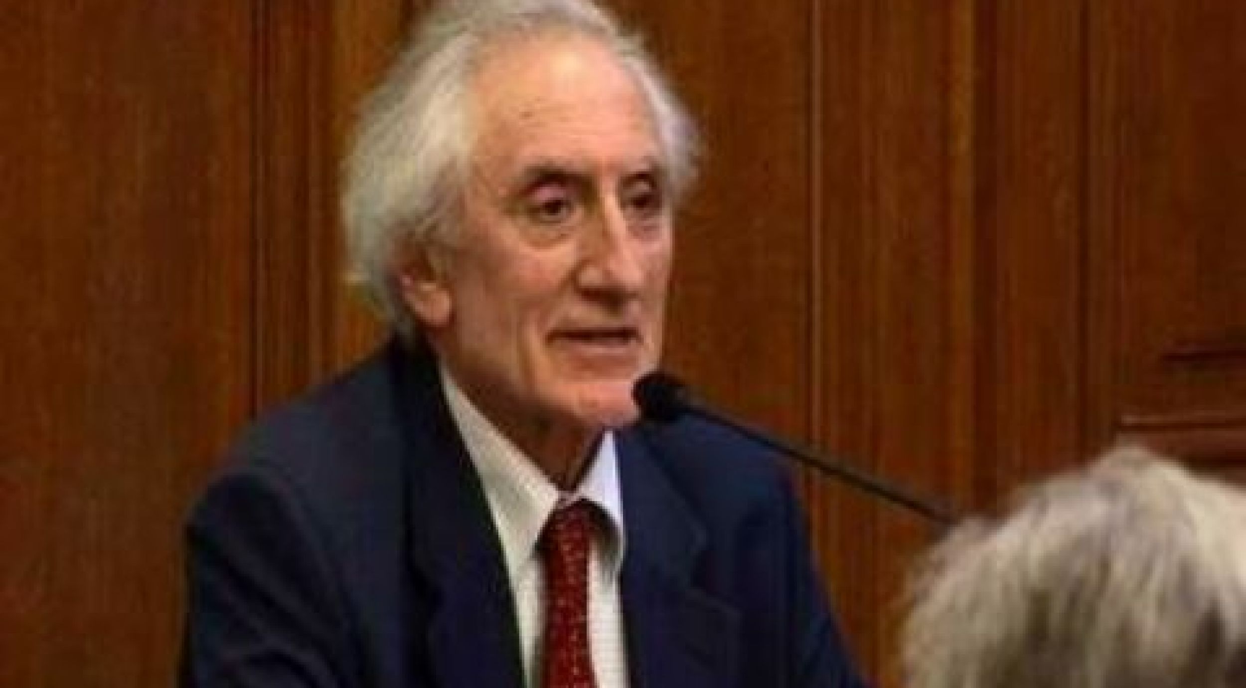 У Господу се упокојио Комнен Бећировић