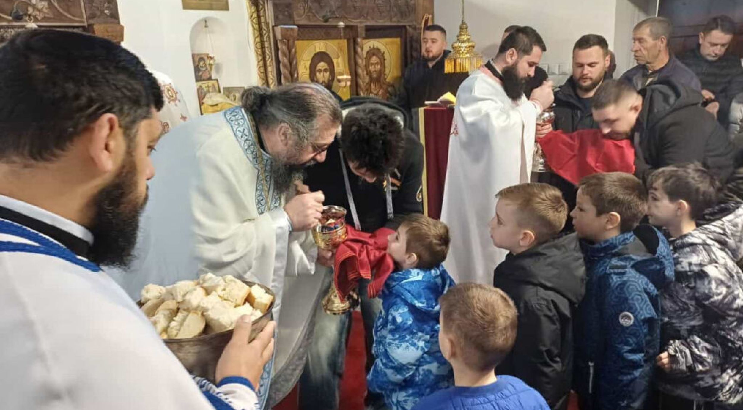 Свети Трифун свечано прослављен у Великој Хочи и Ораховцу