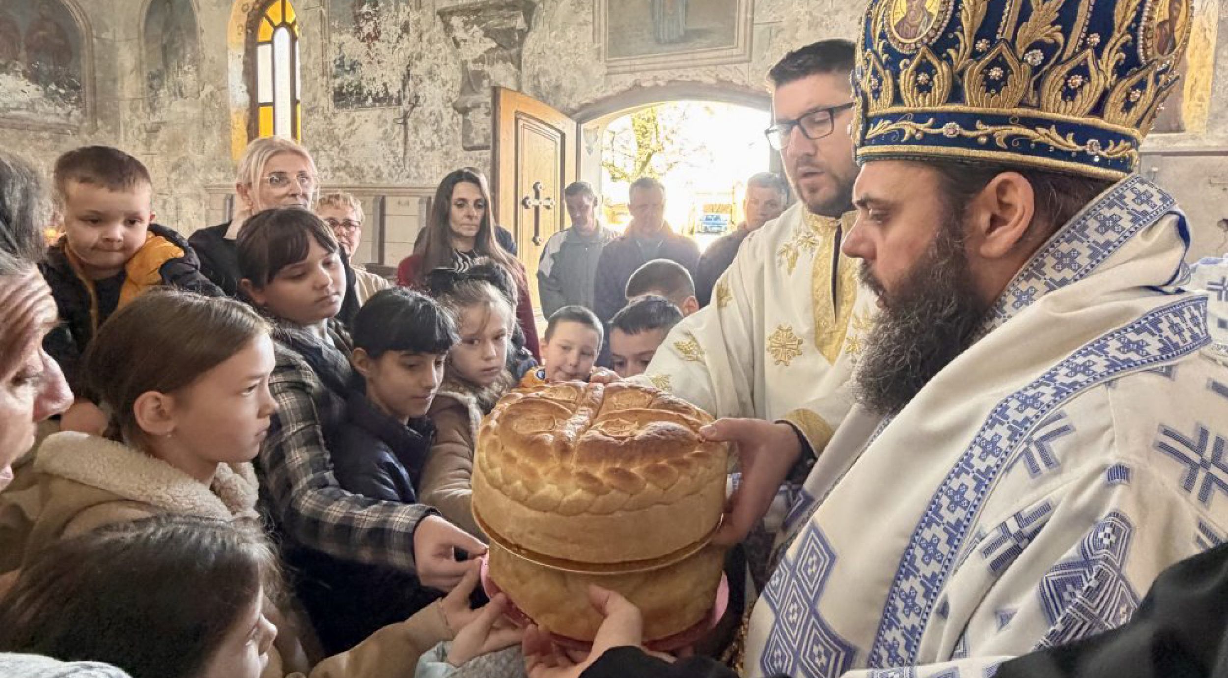 Радуј се, Благодатна, Господ је с тобом! То је молитва нашег спасења!